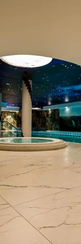 Grodzisko Zyndrama Hotel & SPA，位于Łącko的酒店
