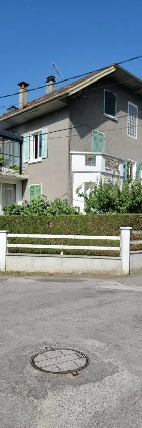 Au bord du Foron，位于雄济耶的酒店