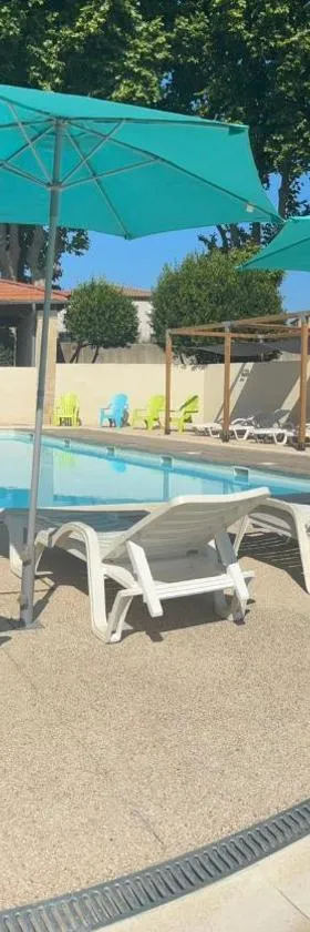 Camping Le Pre Saint-Andre，位于Souvignargues的酒店