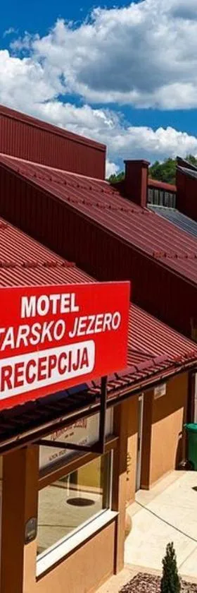 Motel Zlatarsko jezero，位于Kokin Brod的酒店