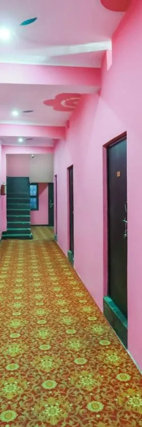 Hotel O Rajdhani Hotel，位于Kākori的酒店