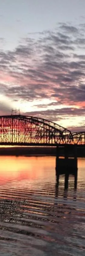 A Bridge View Inn，位于张伯伦的酒店
