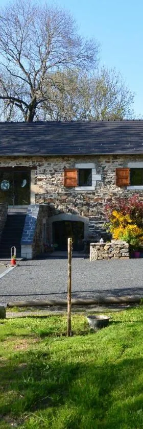 Chambre d'hôtes aux Pays des Sucs，位于Saint-Hostien的酒店