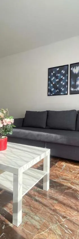 Apartamentos Zaragoza Suites El Pilar 3000，位于萨拉戈萨的酒店