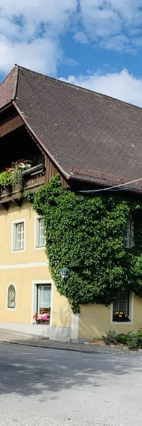 Landhotel Restaurant Hubinger，位于Thörl的酒店