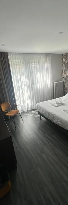 Hôtel Restaurant l'Annexe，位于索姆河畔圣瓦莱里的酒店