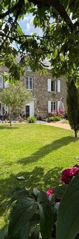 La Menardière L'appart'，位于Corseul的酒店