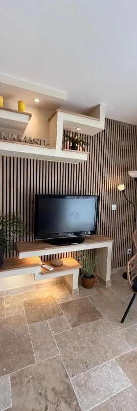 Maison de campagne avec SPA，位于Massay的酒店
