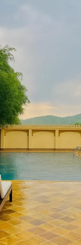 Udaipur Valley Paradise -A Luxury stay in Mountains，位于乌代浦的酒店