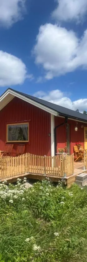 Stuga i idyllisk lantlig miljö，位于伊斯拉韦德的酒店