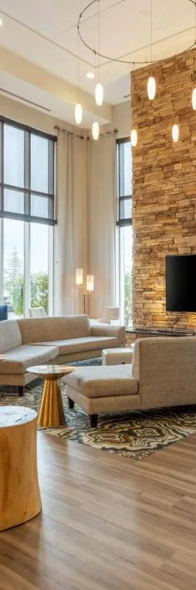 Cambria Hotel Uniontown，位于Uniontown的酒店