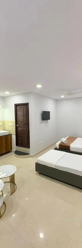 Hotel Well Suites Electronic City，位于班加罗尔的酒店