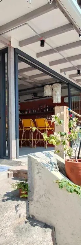 La Ud Lounge and Hostel，位于圣胡安的酒店