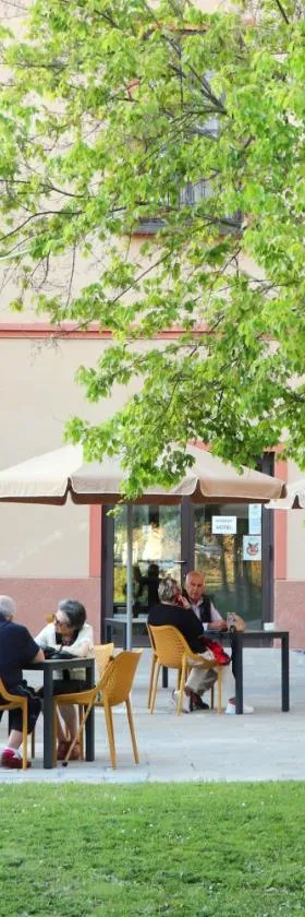 Hotel Real Balneario Carlos III，位于特里略的酒店