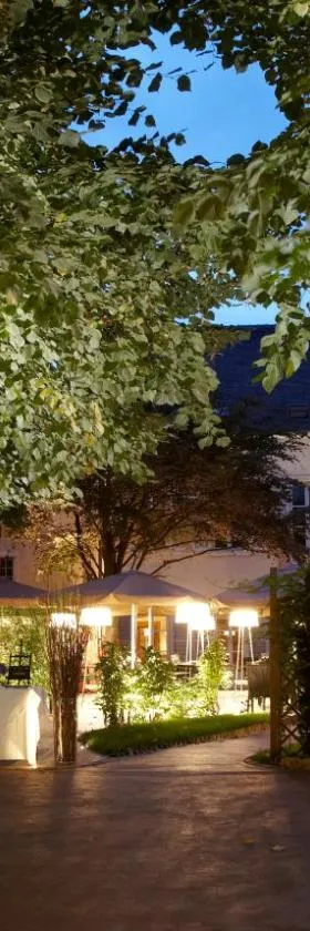 Maison Philippe Le Bon Hôtel, Restaurant & Bar le 19，位于第戎的酒店