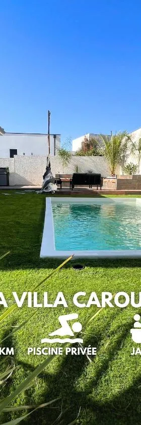 Villa contemporaine avec piscine chauffée proche des plages，位于Sauvian的酒店