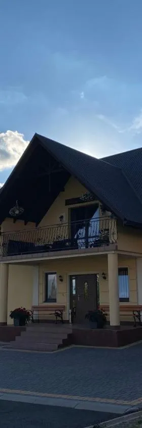 Noclegi Pod Lasem，位于Zubrzyca Górna的酒店