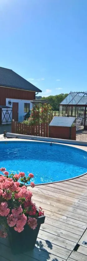 Gårdslägenhet nära Göteborg，位于Alvhem的酒店