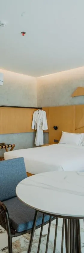 The Hotel Elizabeth Resort and Villas - Long Beach San Vicente Palawan，位于圣维森特的酒店