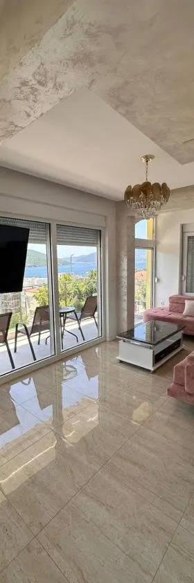 Deluxe Apartments 3-rooms，位于昆博的酒店