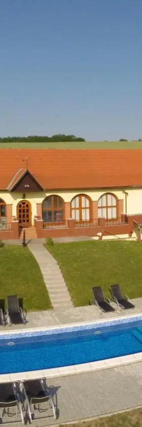 Villa Teleki，位于Teleki的酒店