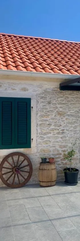 Vranac Country house Šibenik，位于Donje Polje的酒店