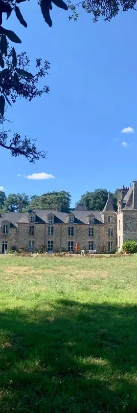 Maison d'Hôtes Château de La Lambardais，位于Maure-de-Bretagne的酒店