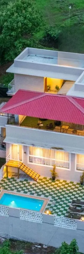 EKOSTAY - Alpine Villa，位于阿利鲍格的酒店