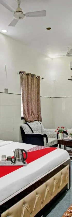Super Hotel O Sunshine Inn，位于那格浦尔的酒店