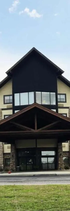 Comfort Inn & Suites Near Lake Guntersville，位于斯科茨博罗的酒店
