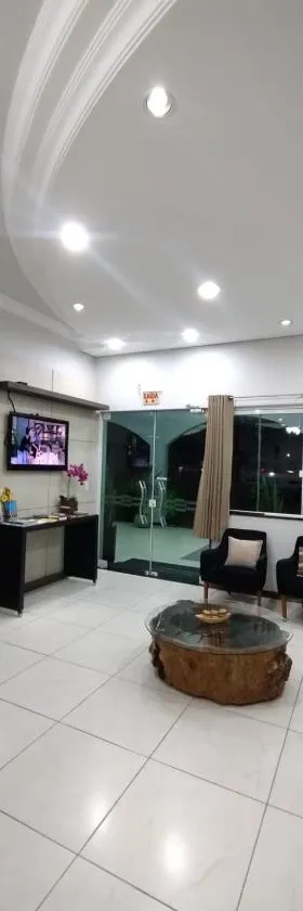米奥特行政酒店，位于纳韦甘蒂斯的酒店