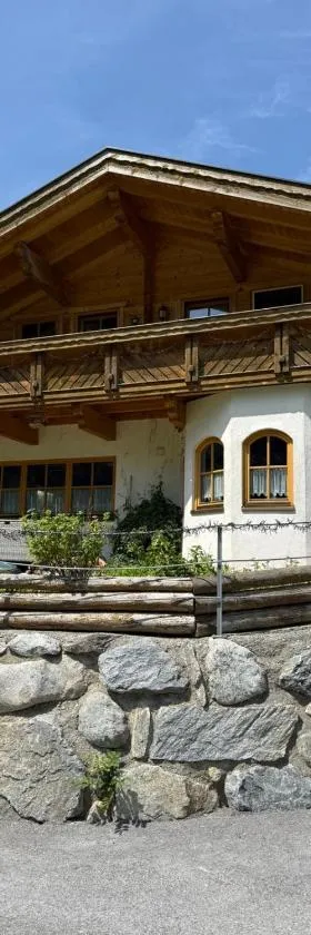 Apartment in Austria，位于普范德斯的酒店