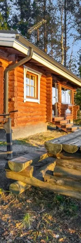 Holiday Home Huvilakoti 2 by Interhome，位于Puromäki的酒店