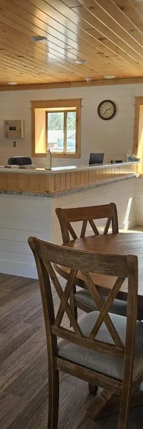 Otter Creek Inn，位于亚历山德里亚贝的酒店