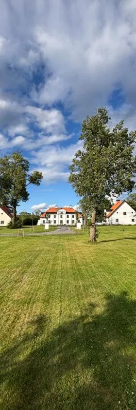 Östra Flygeln Grinda Säteri，位于Malmköping的酒店
