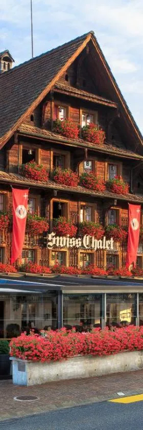 Swiss-Chalet Merlischachen - Historik Chalet-Hotel Lodge，位于屈斯纳赫特的酒店
