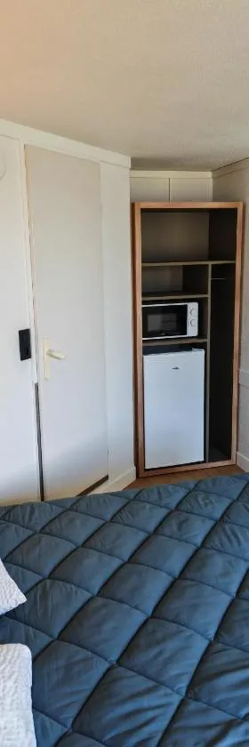 里尔南杜埃安斯普瑞米尔经典酒店，位于昆西的酒店
