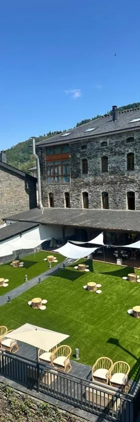 Aguas de Ibias，位于Cecos的酒店