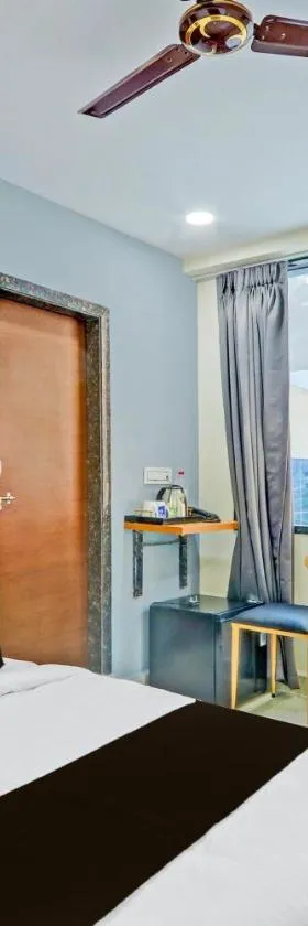 Super Townhouse La Vista Inn Grand Hotel，位于Upal的酒店