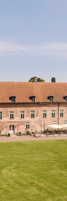 Bäckaskog Slott，位于Fjälkinge的酒店