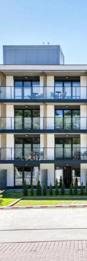 Linea Mare Apartments，位于姆热日诺的酒店