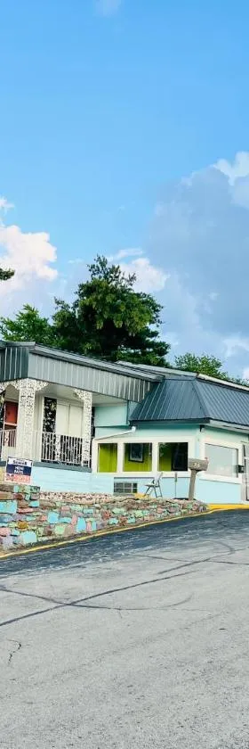 Hometown INN，位于伯里亚的酒店