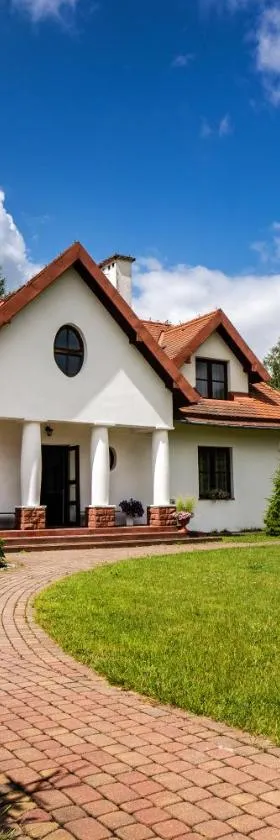 Dom Nasutów，位于Niemce的酒店