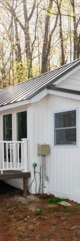 Fishing-Arbutus Lake-Pontoon Rental-Family Friendly，位于特拉弗斯城的酒店