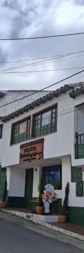 Restaurante y Hostal: De La Villa Pa Sumercé，位于蒙圭的酒店