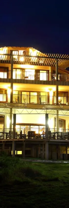 Seven Generations Winery Hotel，位于Mechka的酒店