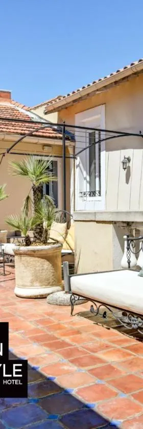 Urban Style Hotel Blason du Ventoux，位于卡庞特拉的酒店