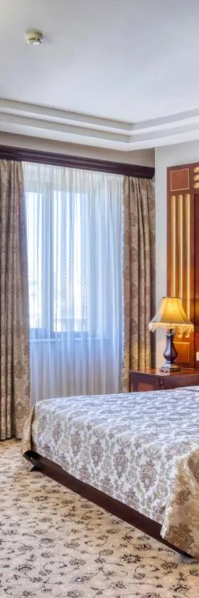 Spa Hotel Grace Forum，位于埃里温的酒店