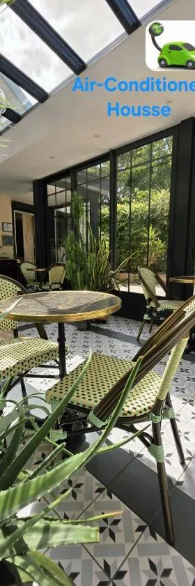 Les Glycines de Monchy- Chambres d'hôtes，位于Monchy-Humières的酒店