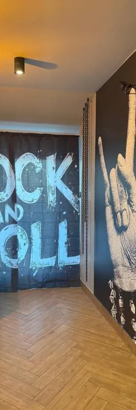 Apartament Rock & Roll - Szczytno，位于什奇特诺的酒店
